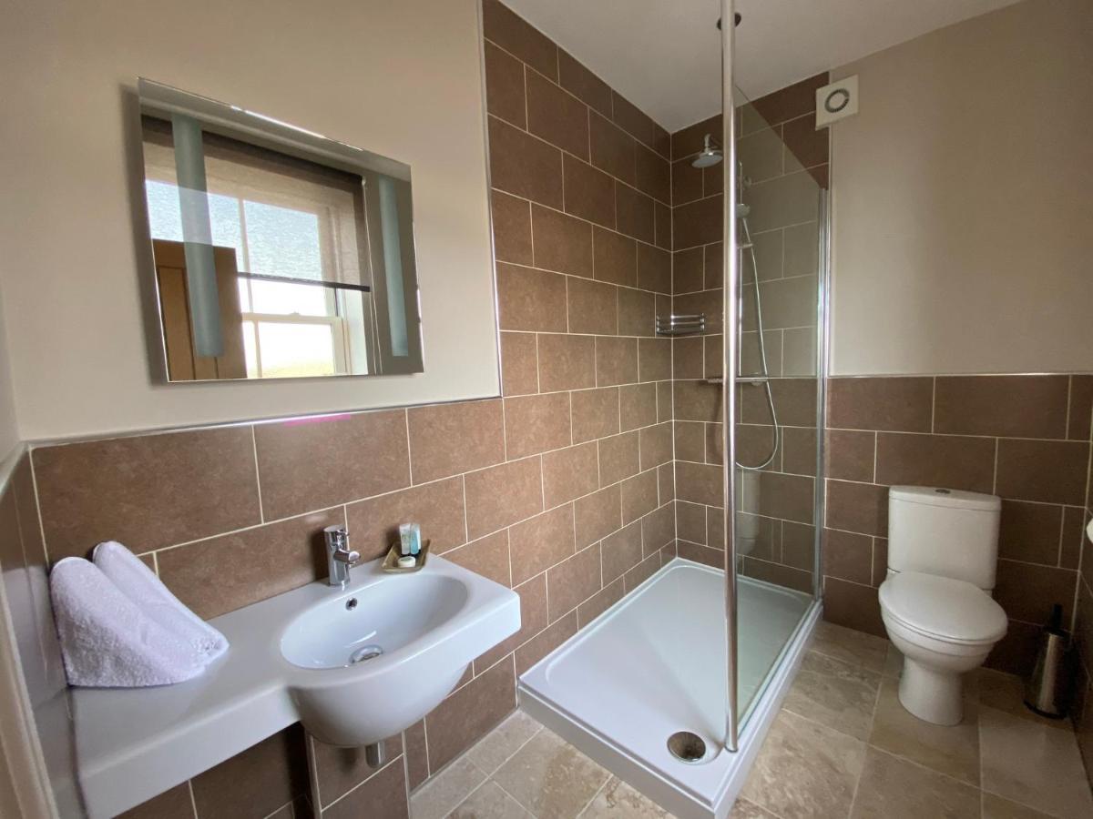 The Three Horseshoes Hotel بارنارد كاسيل المظهر الخارجي الصورة