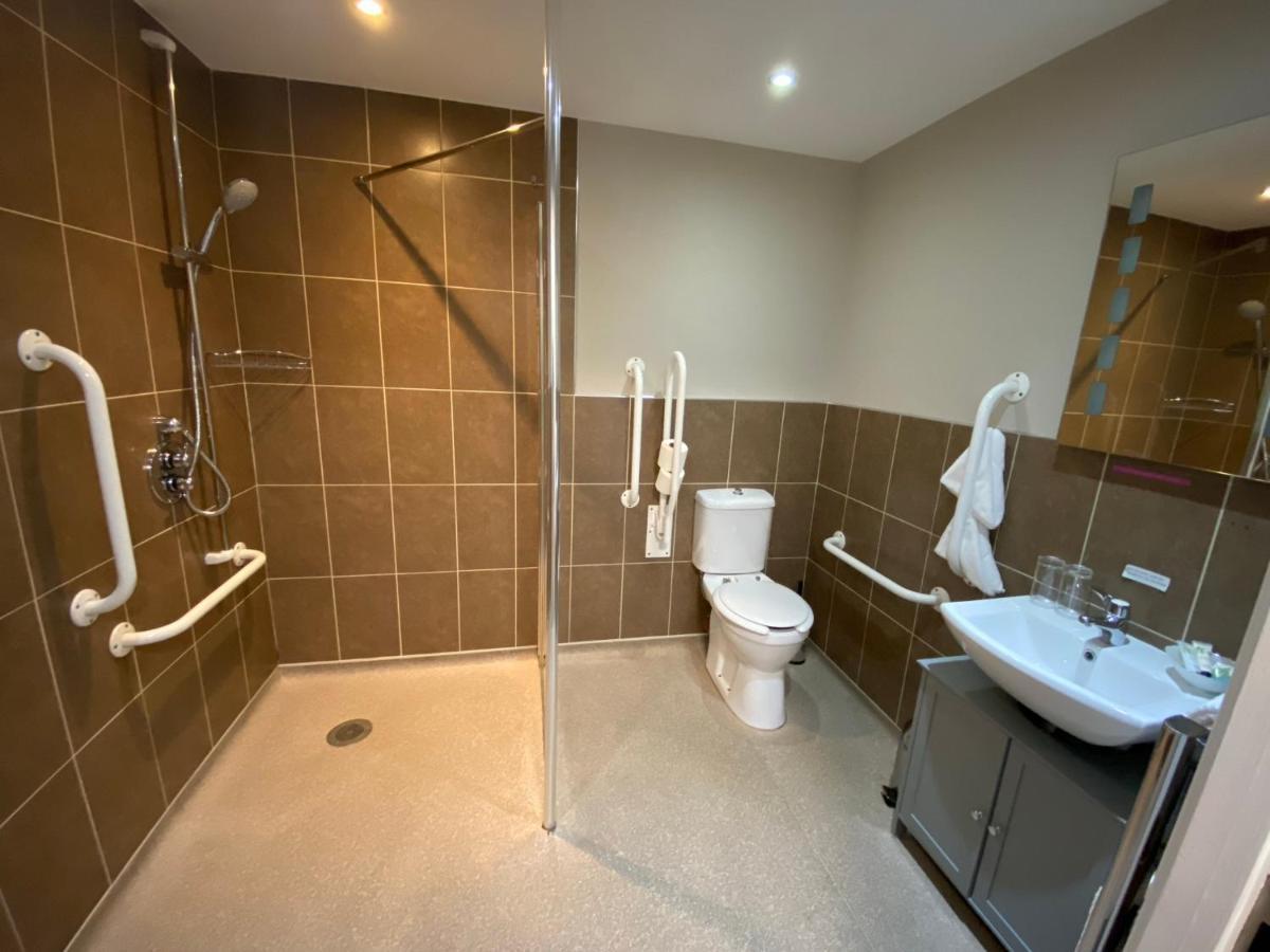 The Three Horseshoes Hotel بارنارد كاسيل المظهر الخارجي الصورة