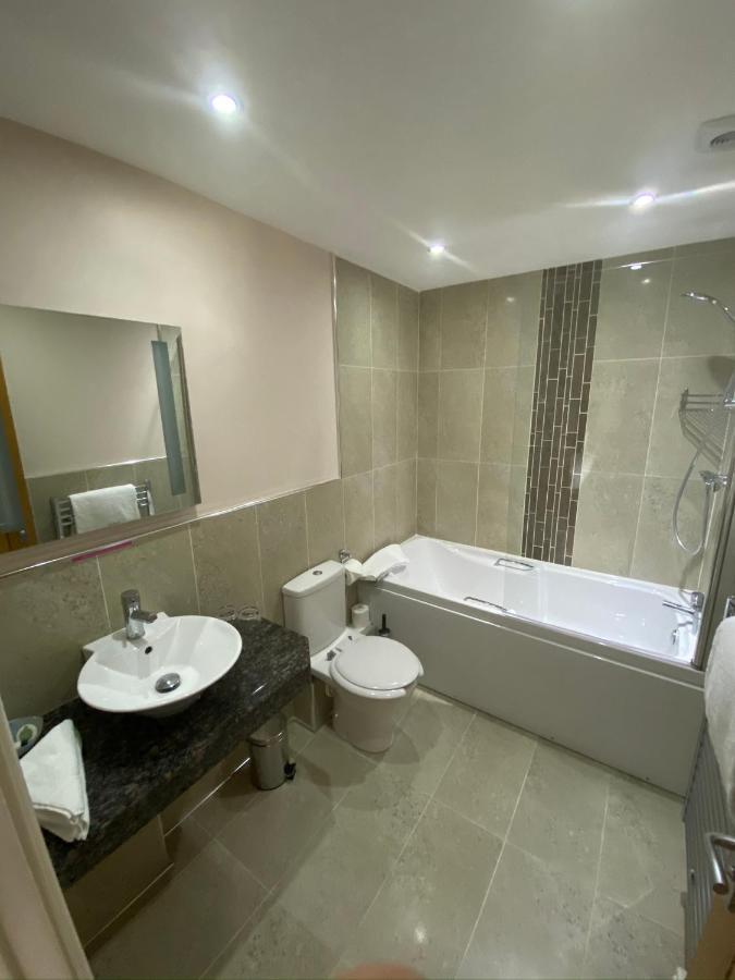 The Three Horseshoes Hotel بارنارد كاسيل المظهر الخارجي الصورة